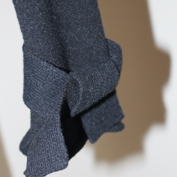 Bar lll, black sweater with tie sleeves         C5 - Picture 10 of 11